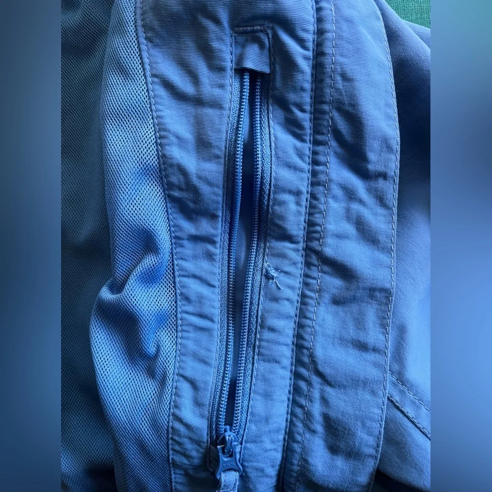 LANDS END Women’s Zip Up And Button Up Lightweight Blue Jacket. Size M